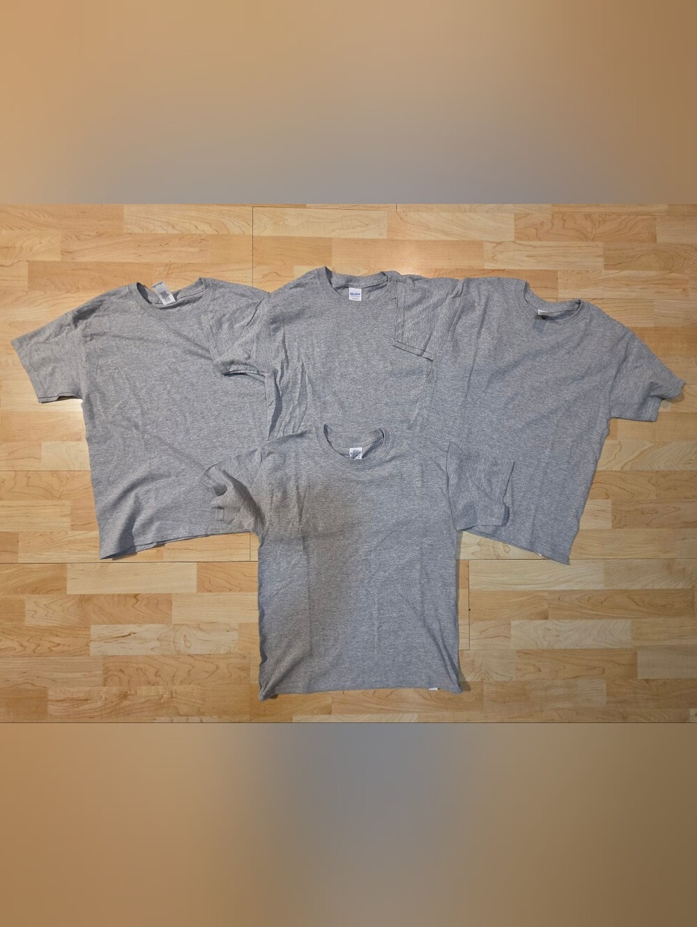 Youth Unisex Gildan Gray Short Sleeve Shirts Set of 4 Size Youth Medium New